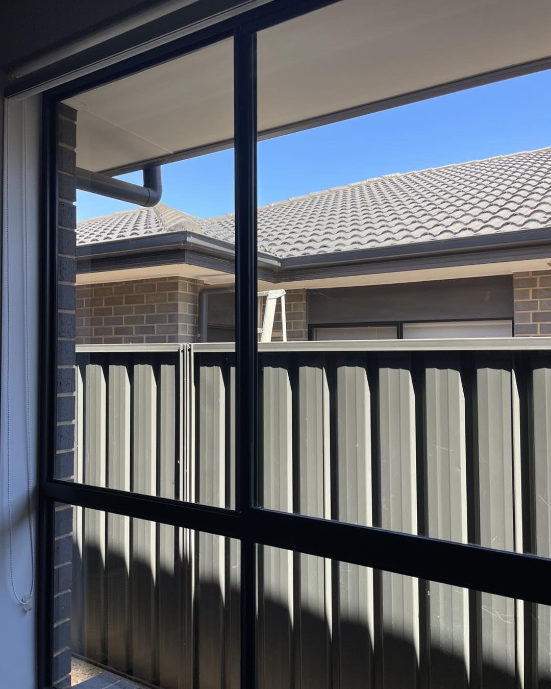 Sliding window cleaned to a streak-free finish